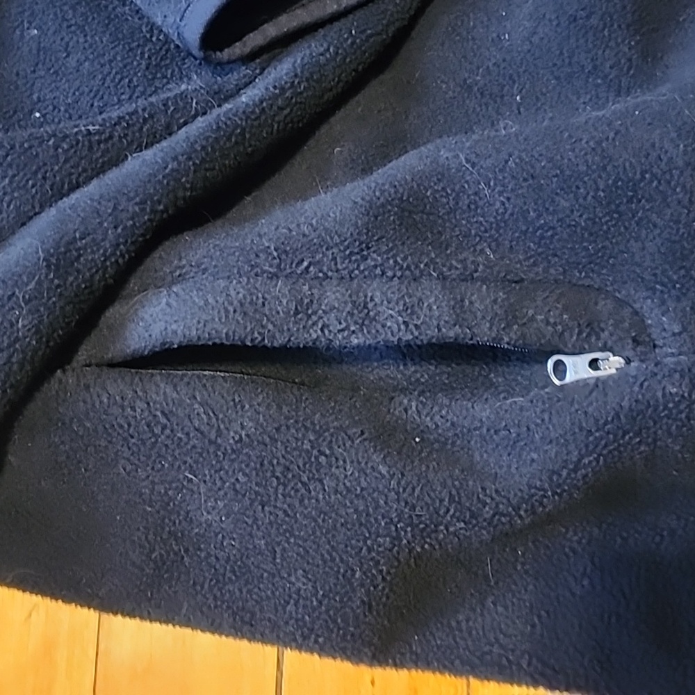 Fleece jacket - Picture 2 of 3